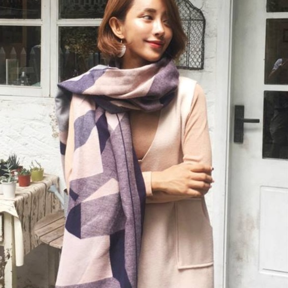 SO SOFT! Faux Cashmere Scarf/Pashmina - Picture 3 of 5